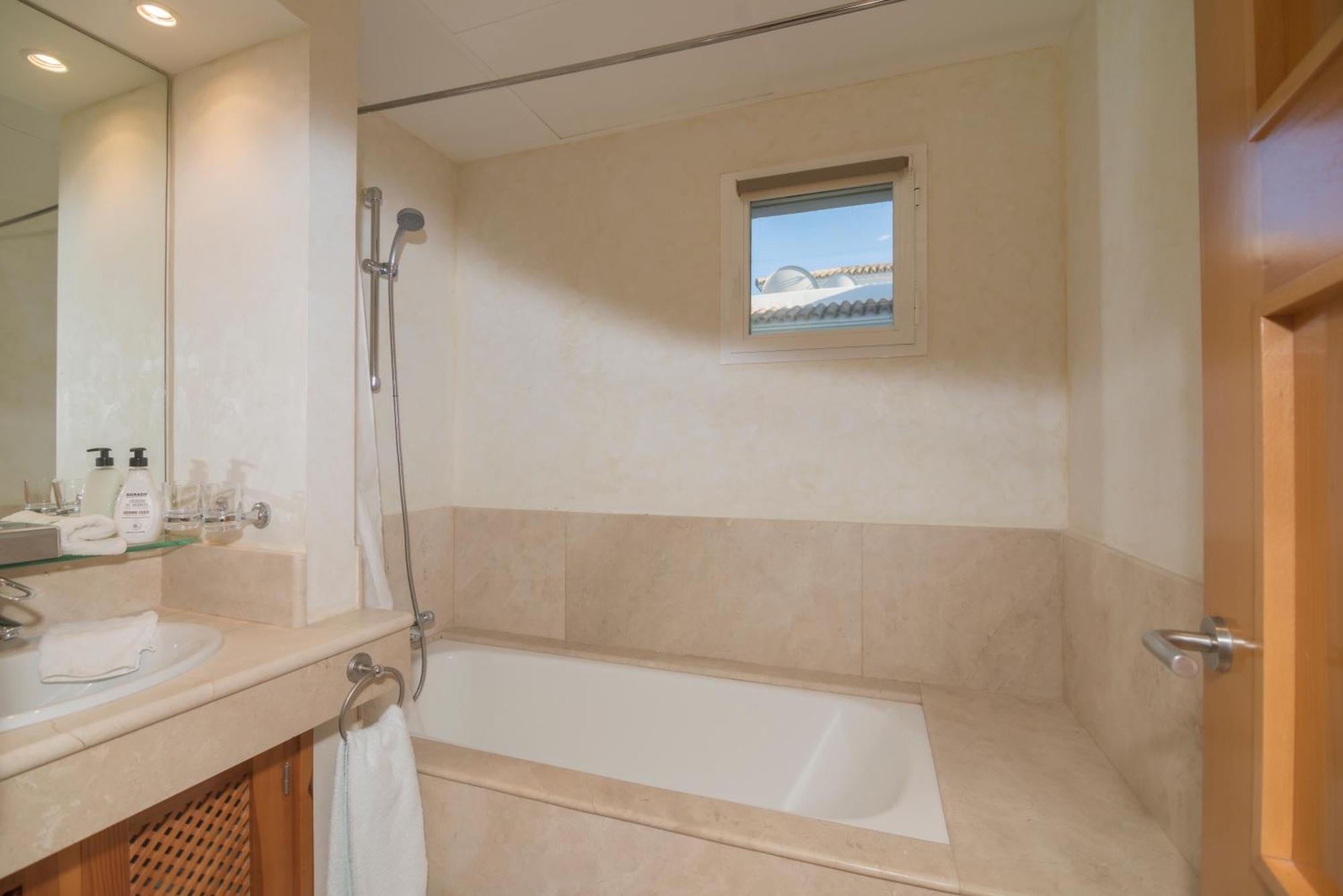 Resort Villas Andalucia Benalup-Casas Viejas Ngoại thất bức ảnh